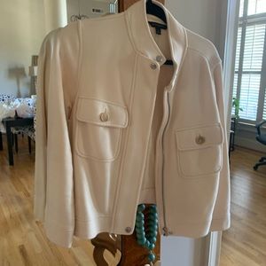 Women’s cream, Like New zip up jacket